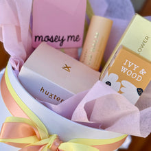 Load image into Gallery viewer, PAMPER ME - HAMPER