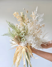 Load image into Gallery viewer, Limelight Bouquet - Arrangement