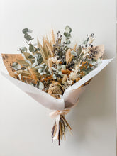 Load image into Gallery viewer, Love me Natural Bouquet - Arrangement